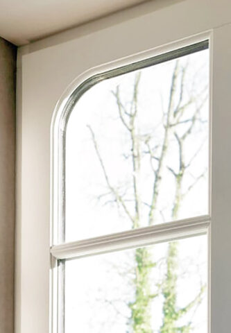 Sécuristes de France – Fenêtre en bois alliant isolation naturelle et sécurité