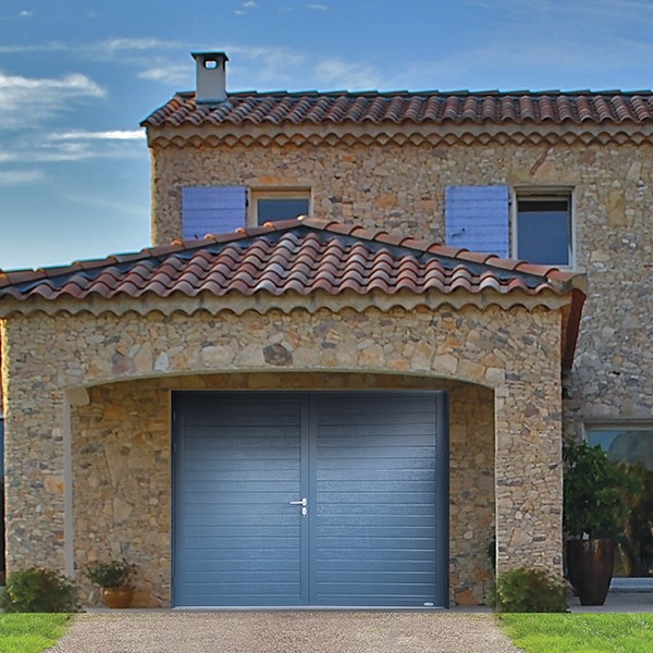Sécuristes de France – Porte de garage battante pour la sécurité et l’accès au garage
