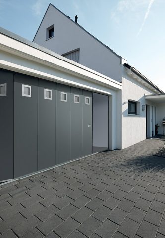 Sécuristes de France – Porte de garage latérale pour un accès pratique et sécurisé