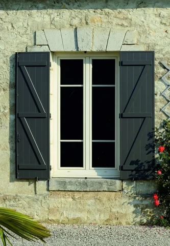 Détail volet battant